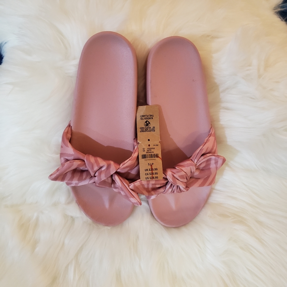 Pink Victoria secret women sandals - Picture 2 of 5